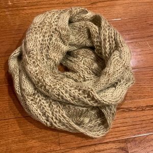 Infinity scarf